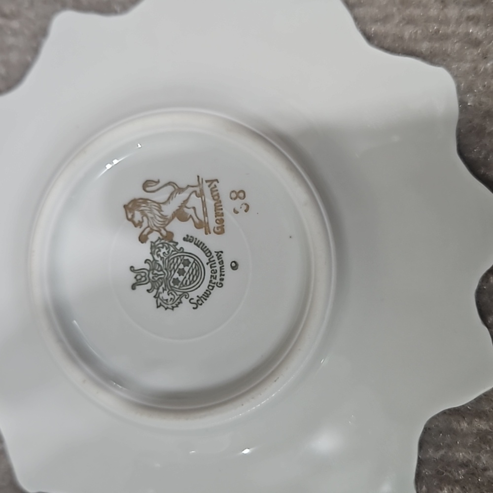 Vintage German dish. - Picture 2 of 4